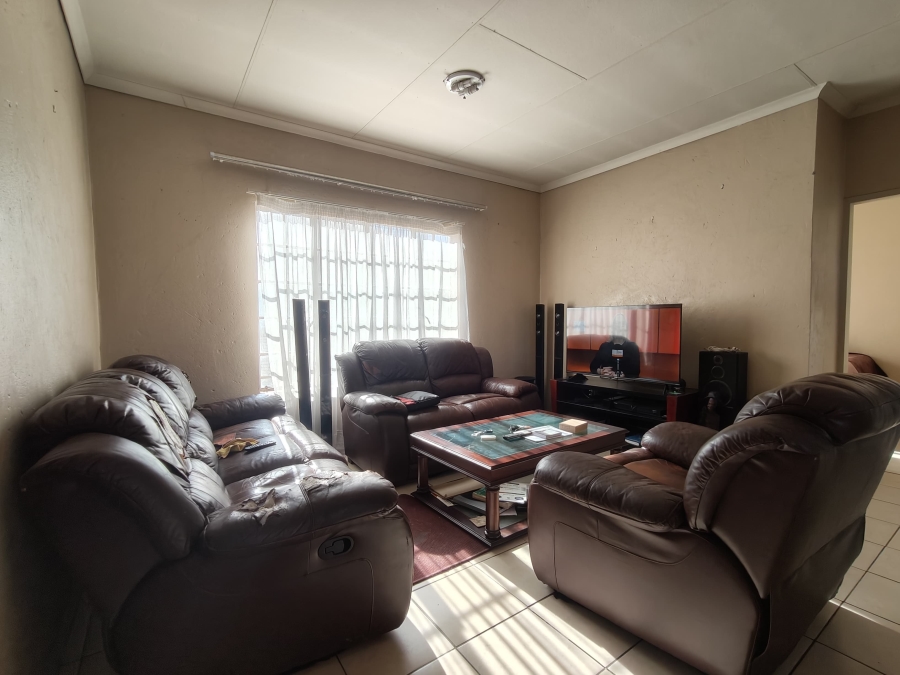 2 Bedroom Property for Sale in Waterval East North West
